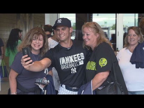 Greg Bird surprises fans at Gate 4
