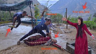Download lagu Anger in the Rain: Emotional Conflict Between a Husband and Wife mp3