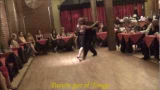 LAURA PELLEGRINO y FERNANDO GORDILLO bailando  YO QUIERO CANTAR UN TANGO en la MILONGA LAS MUSAS
