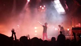 Thåström - Släpp Aldrig In Dom Här Lyrics | Genius + Ner mot terminalen (Live Øya 2015)