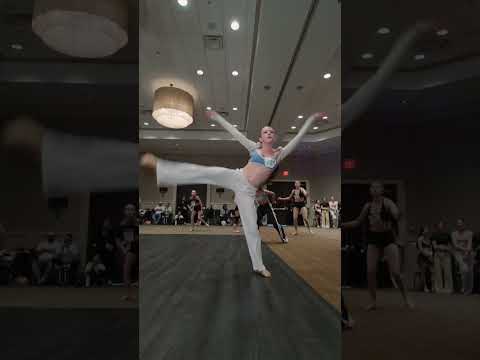 BREATHTAKING movement from this dancer in @kristinfarina class🌟🏆✨