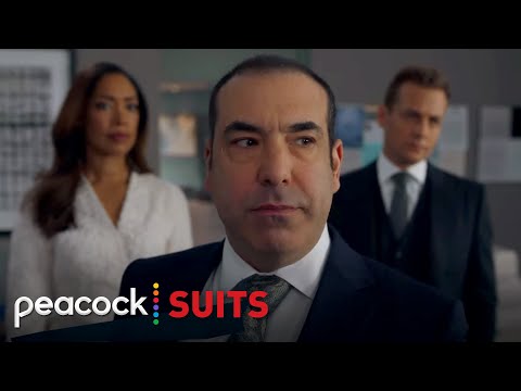 Louis hires movie extras to save the firm | Suits