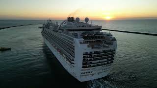 CROWN PRINCESS | Departing Adelaide, South Australia