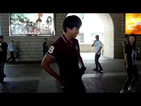 2PM TaecYeon dance to My Ear's Candy