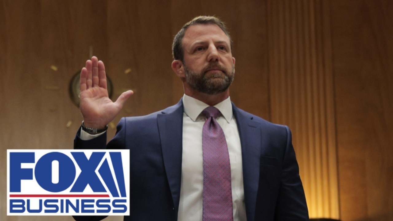 Trump attends Markwayne Mullin’s swearing-in as DHS secretary