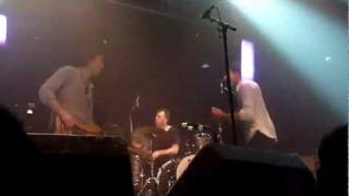 Brett Anderson - (end of) Funeral Mantra (Paris, 7 Oct. 2011)