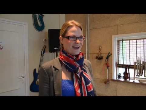 Sandra Vriese is, zangeres, zanglerares en dirigente