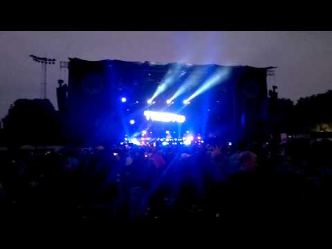 Nari & Milani - Kendo (Steve Angello edit ) by Tiesto @ Midwest Music Festival 2011-07-24