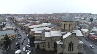 Գեղարքունյաց և Շիրակի թեմերը արձագանքում են կարիքավոր դարձած ընտանիքների խնդիրներին