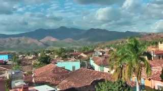 preview picture of video 'From the tower of the Palacio Cantero Museum in Trinidad (Cuba) you have a wonderful view'