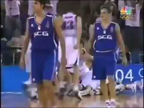 Manu Ginóbili vs Serbia   Atenas 2004