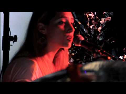 Leslie Cartaya feat. Raymer Olalde - "No Pares"