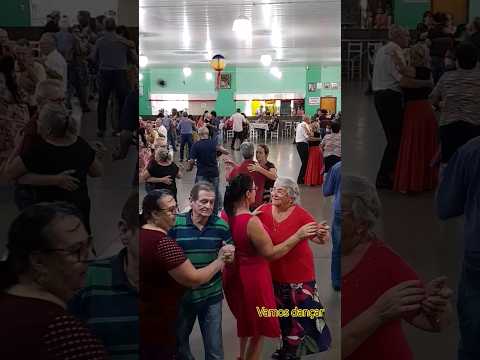 #shotrs #baile #dancarinos. no clube dos idosos de Coronel Vivida. Paraná. Brasil