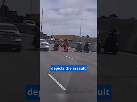 five Mongols bikers attacked sport biker 😱