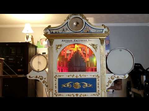 Artizan A band organ plays "Grosse Lehár Potpourri"