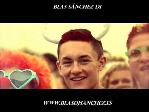 Marsal Ventura Ft Blas Sánchez, Submission DJ feat. Dee Dee - See The Light