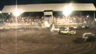 preview picture of video 'Dayton Fair big car demo derby 2011.wmv'