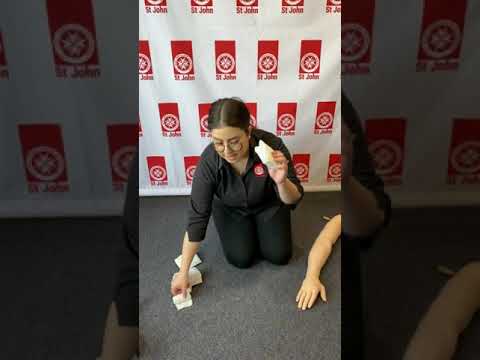 Snake Bite First Aid - How to Treat a Snake Bite