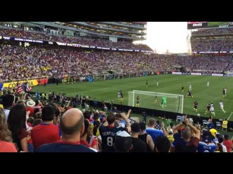 Copa America 2016 USA vs Colombia, corner kick by Bradley.