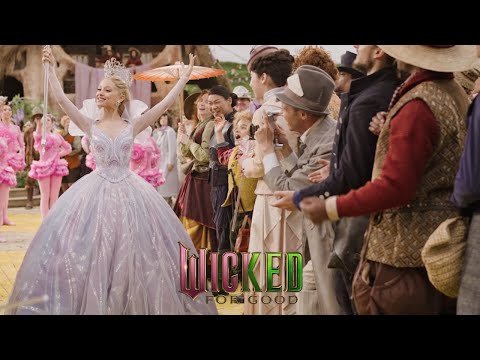 The Wicked Wardrobes: Ariana Grande