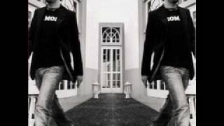 Esplode Lyrics English Translation