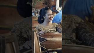 Download lagu Apek Banget 😭😂🤤 #sinden #wayangkulit #lucu #kiekoprisdianto mp3 Download lagu Apek Banget 😭😂🤤 #sinden #wayangkulit #lucu #kiekoprisdianto mp3