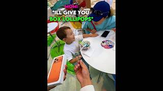 Download lagu Boy Chooses Lollipop Over iPhone 😂🍭 #usa mp3