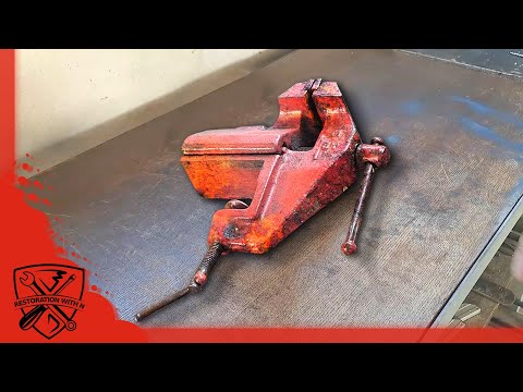 Rusty Deadlocked Vice - Perfectly restored  (Functional)