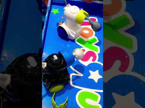 THEY ARE HAVING FUN WITH ROBO KOMBAT TWIN#satisfying#robotgame #shorts#satisfyingsounds