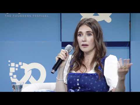 Carice van Houten - Artist, famous for Game of Thrones, at Bits & Pretzels 2017