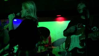 TOPS - Change of Heart (Live) - March 7, 2015 - UFO Factory, Detroit