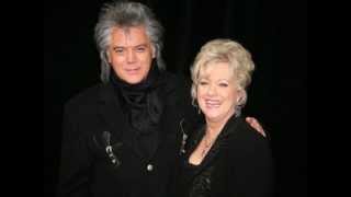 Marty Stuart (Ft Connie Smith) - I Run To You