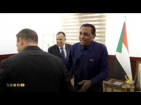 رئيس الوزراء يلتقي الأمين العام لجامعة الدول العربية