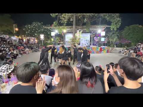 CLC(씨엘씨) - 'HELICOPTER'  cover by Gorfamily | Thailand . on  stage @ Tontann Market . 13.03.2022