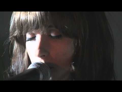 Virginia Labuat Live the roof (21) Are you lonesome tonight