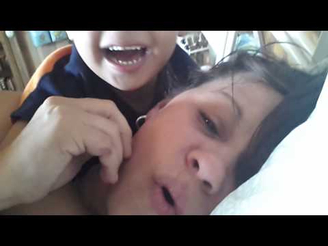 Watch video Síndrome de Down: Besitos