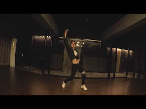 Charis Art Company   허민지 T  - Hand Clap -