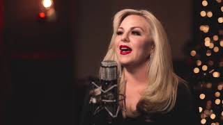 Hannah Anders Official Cover of Auld Lang Syne