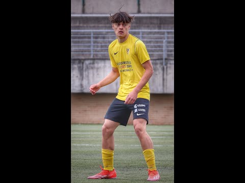 Avançado António Barreira (de Jan 2009) a jogar pelo GS Loures Campeonato Nacional 2ª D...