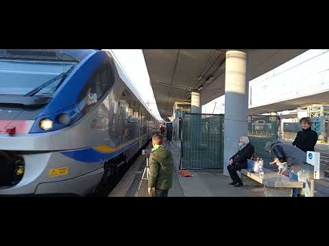 Jazz in partenza dalla stazione di Torino Lingotto