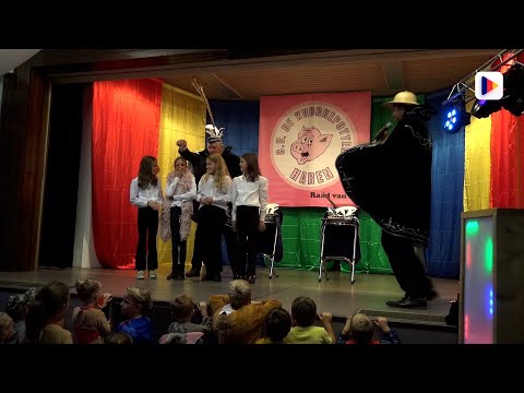 Prins Frank d'n Urste onthuld in Knorrenrijk Haren (2023)