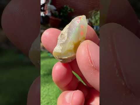 Opal Etiopian de Foc, brut, E4