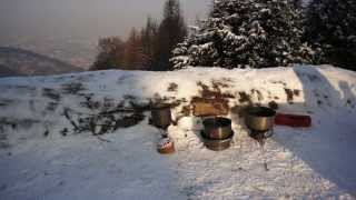 preview picture of video 'Stoves for winter camping | Gas or multifuel stove? (english)'