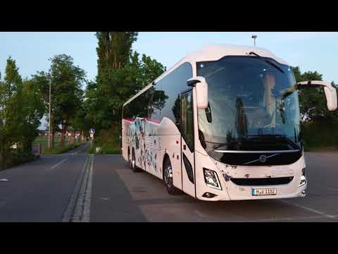 VOLVO 9900 walk-around