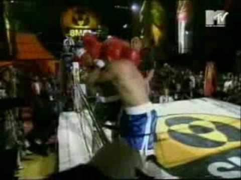 Sticky Fingaz Looses his Gangsta in MTV Fight