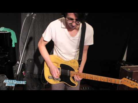 Savoir Adore - "Dreamers" (Live at WFUV)