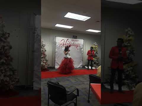 Britt J sings xmas medley and the glitterati feat. Demann