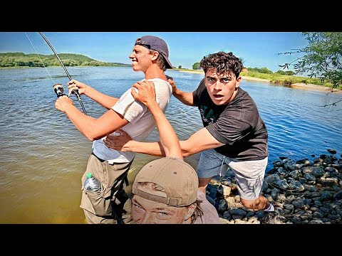 FLUSSMONSTER bei 24h Angel-Challenge gefangen 😱🦈