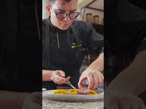 Yoga by the jungle. Private pool dips. Chef-prepared meals.