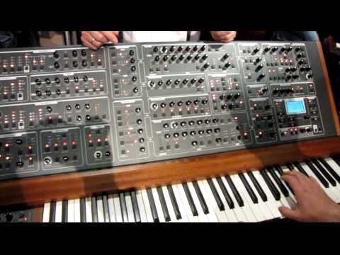 Schmidt Synthesizer (Musikmesse 2011)
